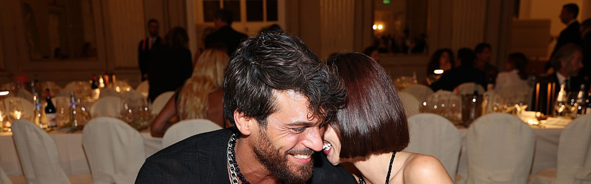 can yaman si  Sara Bluma