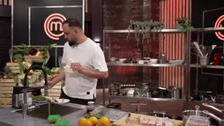 Eduard Mezinka - Monk fish poșat cu piure de conopidă și sos maltez