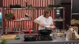 Simona Preda - Creveți cu sparanghel și salată cu cous-cous