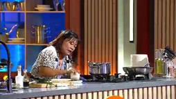 Ruthie Kuszai - Pui cu sos de lapte de cocos și orez