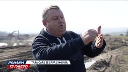 Țara care se sapă singură