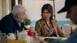 Episodul 4 - Claudia pune un pariu