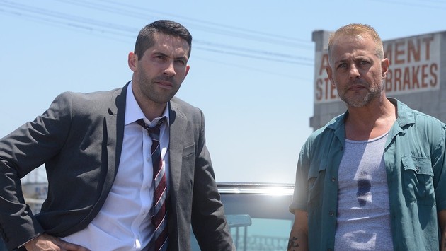 „Executorul”, filmul cu 100% recenzii pozitive din partea criticilor, transformă o simplă misiune de recuperare a datoriilor într-o cursă plină de adrenalină. Dă-i play pe VOYO și descoperă de ce Scott Adkins este unul dintre cei mai apreciați eroi ai filmelor de acțiune!