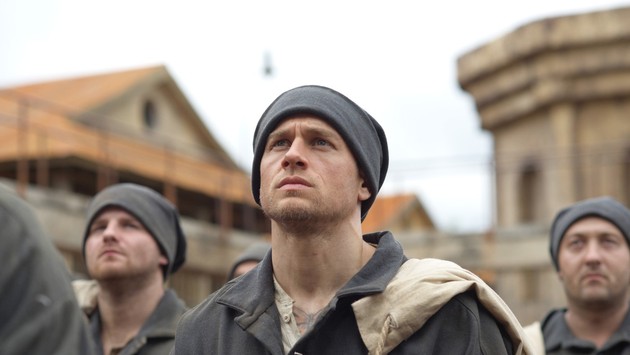 Papillon - perfect pentru iubitorii filmelor cu și despre evadări, cu Charlie Hunnam și Rami Malek în rolurile principale