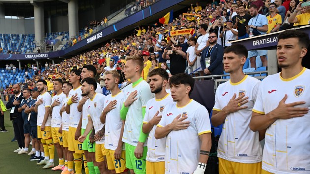 Tricolorii mici și „palma“ mare și zdravănă a realității