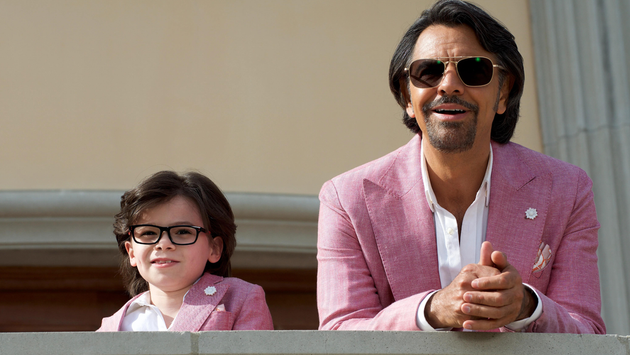 Părăsit de soția în vârstă de 80 de ani pentru un bărbat tinerel! Cum face față situației actorul Eugenio Derbez descoperi în „Cum să fii amantul la femei”. Salma Hayek e implicată direct