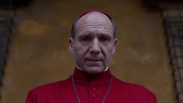 Eveniment pe VOYO! Cu o zi înainte de adunarea cardinalilor la Vatican pentru alegerea unui nou Papă, platforma de streaming oferă cinefililor filmul Conclav