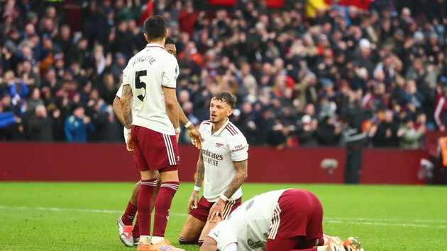 Etapa #15 din Premier League! Liderul Arsenal a pierdut la Aston Villa, iar echipele din Manchester nu au dezamăgit | Liverpool, un gigant în colaps