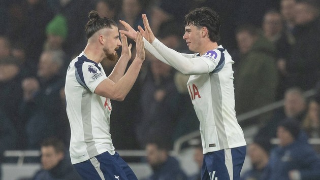 Arsenal, pas greșit în etapa 26! Manchester City s-a apropiat de lider + Radu Drăgușin a rămas fără antrenor