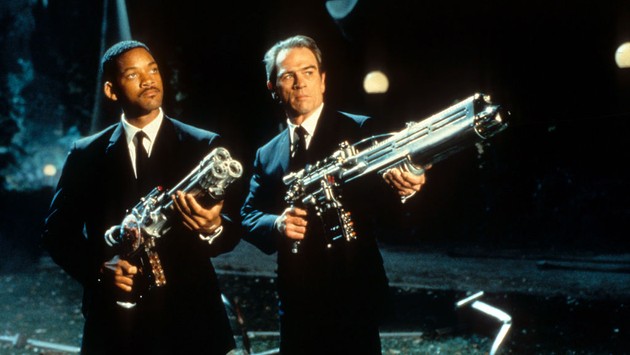 Filmul care l-a transformat pe Will Smith într-un superstar global și a devenit o referință a cinematografiei SF. Men in Black, acum pe Voyo