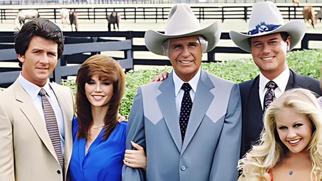 Legendarul serial Dallas se întoarce în România! 10 lucruri pe care fanii adevărați trebuie să le știe despre controversata familie Ewing