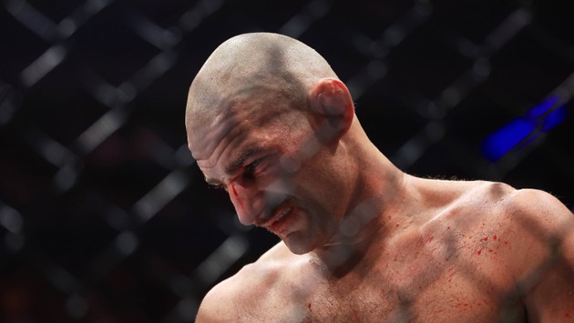 El este cel mai controversat personaj din UFC! În copilărie, și-a făcut tatăl KO pentru a-și salva mama
