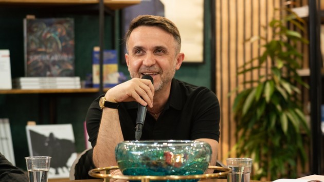 Interviu exclusiv cu Alex Donovici, creatorul seriei pentru copii ȚUP: „Cristina a fost inspirație, a fost „critic” când am avut nevoie și întotdeauna al doilea cititor”